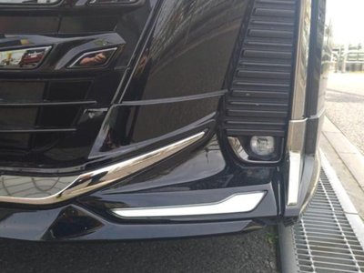 TOYOTA VELLFIRE - 10