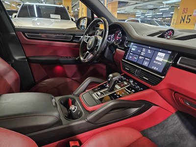 2019 Porsche CAYENNE — миниатюра 11