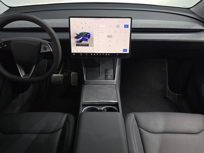 TESLA MODEL Y - 5