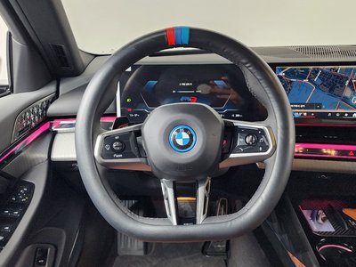 2026 BMW I5 — миниатюра 13