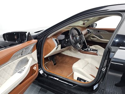 صورة 10 لـ 2021 BMW M8