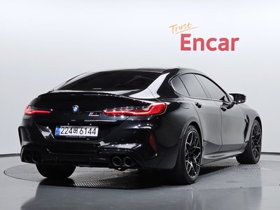 صورة 3 لـ 2021 BMW M8