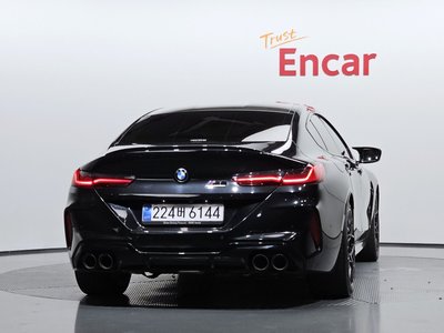 صورة 4 لـ 2021 BMW M8
