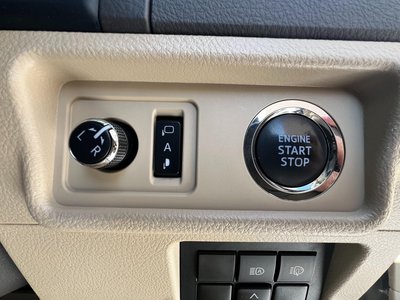 TOYOTA LAND CRUISER PRADO - 10