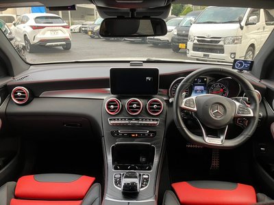 صورة 3 لـ 2018 Mercedes-BENZ GLC AMG