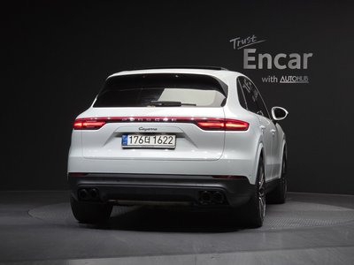 PORSCHE CAYENNE - 4