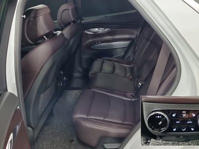 صورة 8 لـ 2021 Genesis GV70