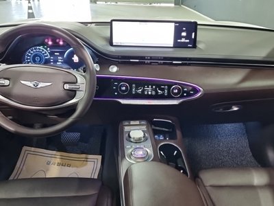 صورة 6 لـ 2021 Genesis GV70