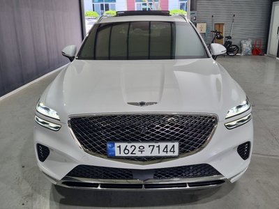 صورة 2 لـ 2021 Genesis GV70