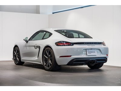 2018 Porsche 718 photo 2