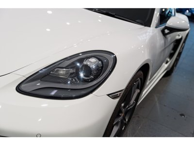 2018 Porsche 718 photo 9
