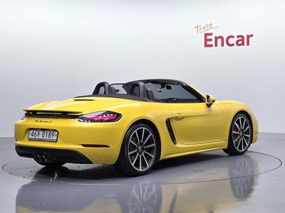 2016 Porsche 718 photo 4