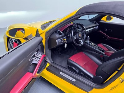 2016 Porsche 718 photo 10