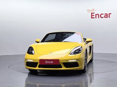 2016 Porsche 718 photo 2