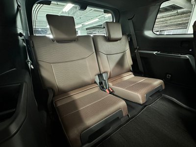 TOYOTA LAND CRUISER 250 - 7