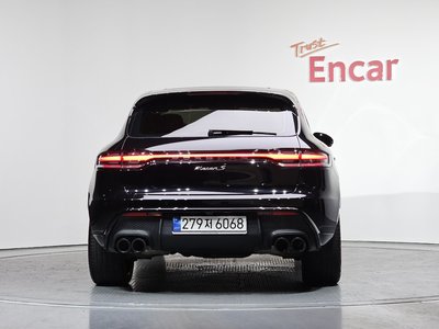 PORSCHE MACAN - 3