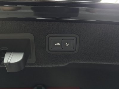 صورة مصغرة 35 لـ 2021 AUDI A8