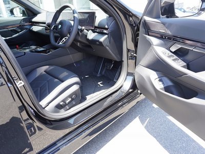 2024 BMW 5 SERIES 缩略图 35