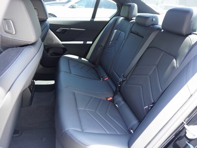 2024 BMW 5 SERIES 缩略图 40
