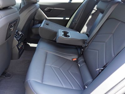 2024 BMW 5 SERIES 缩略图 48