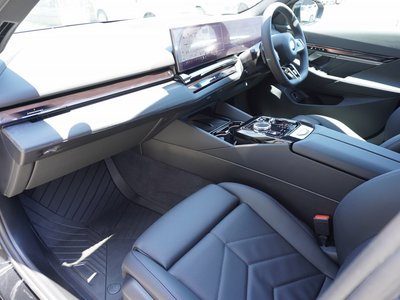 2024 BMW 5 SERIES 缩略图 42