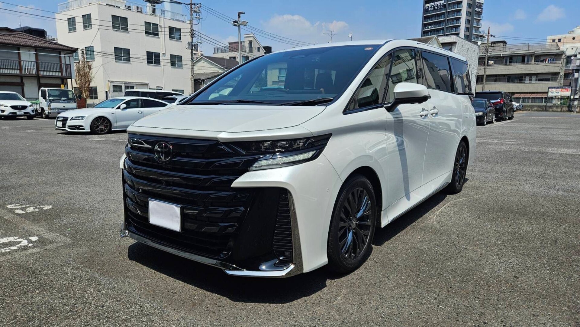 TOYOTA VELLFIRE - View 1