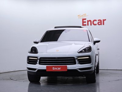 2019 Porsche CAYENNE 照片 2
