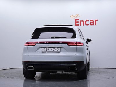 2019 Porsche CAYENNE 照片 3