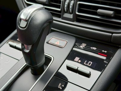 صورة 7 لـ 2022 Porsche MACAN
