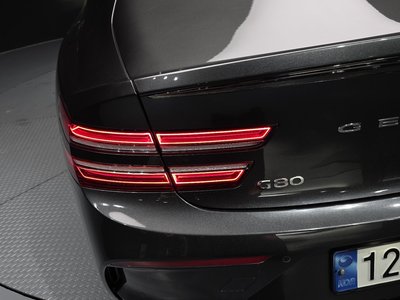 GENESIS G80 (RG3) - 10
