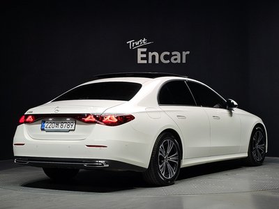 صورة 3 لـ 2025 Mercedes-BENZ E-CLASS