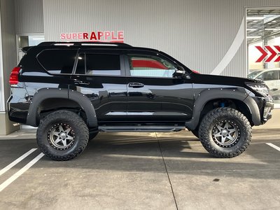 TOYOTA LAND CRUISER PRADO - 8