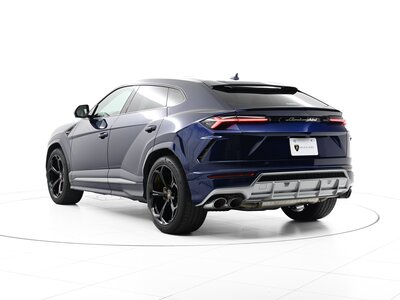 LAMBORGHINI URUS - 6