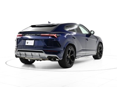 LAMBORGHINI URUS - 7