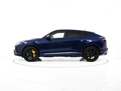 LAMBORGHINI URUS - 5