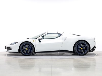 صورة 9 لـ 2025 Ferrari 296 GTS