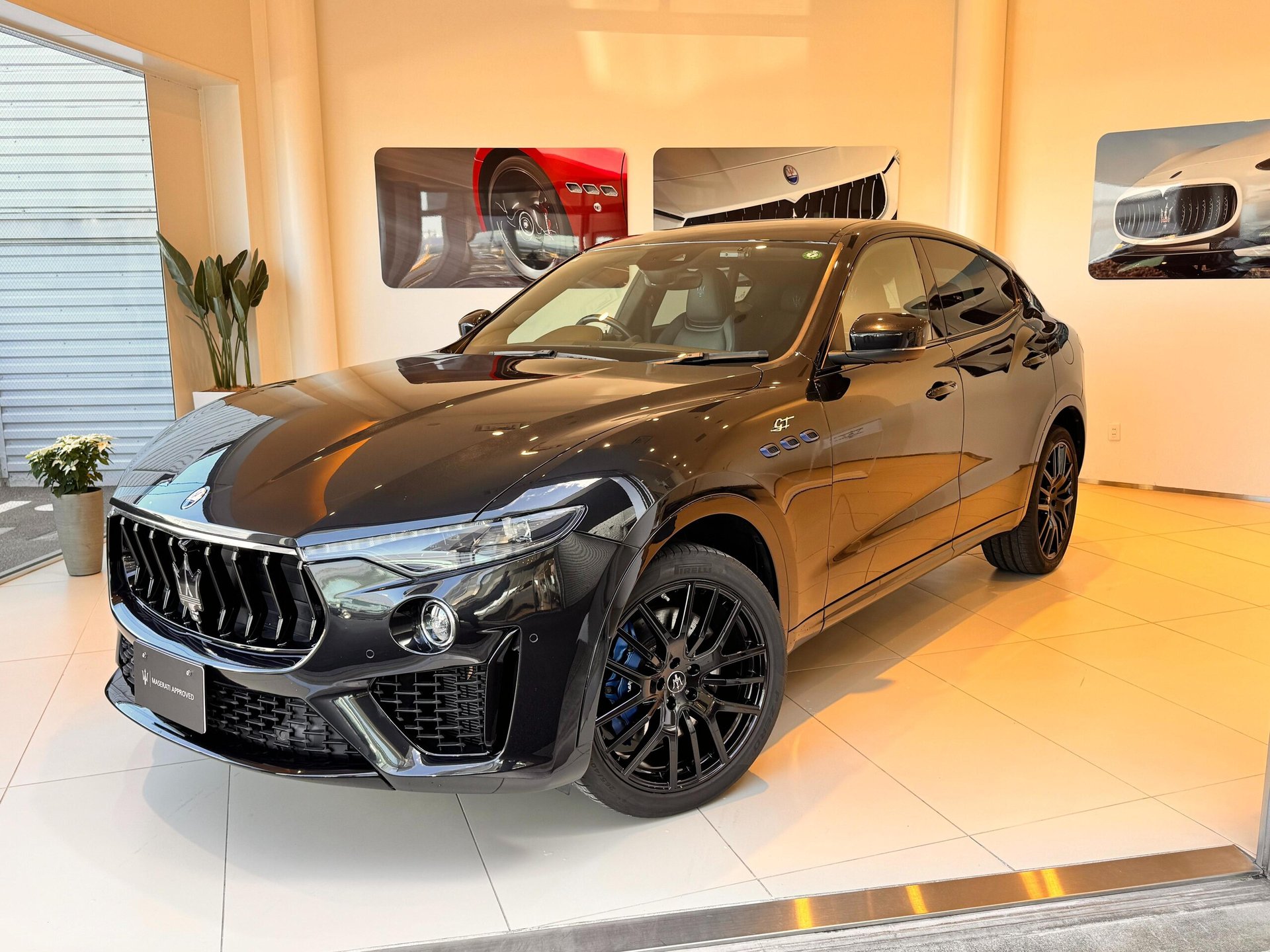 MASERATI LEVANTE - View 1