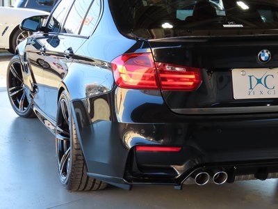BMW M3 SEDAN - 9