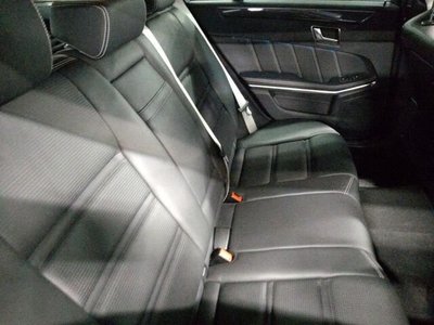 MERCEDES-BENZ E-CLASS - 6