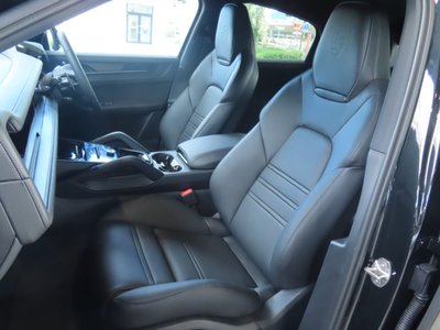 2026 Porsche CAYENNE thumbnail 12
