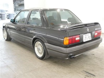 صورة 2 لـ 1989 BMW 3 SERIES