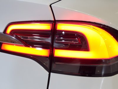 2020 Tesla MODEL X — миниатюра 31