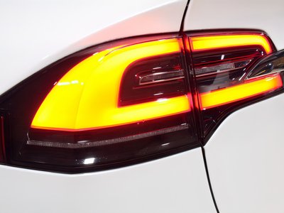 2020 Tesla MODEL X — фото 9