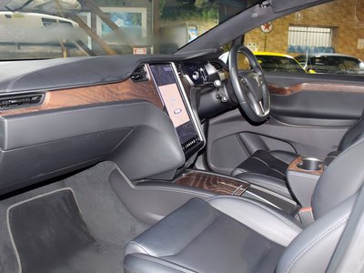 2020 Tesla MODEL X — миниатюра 42
