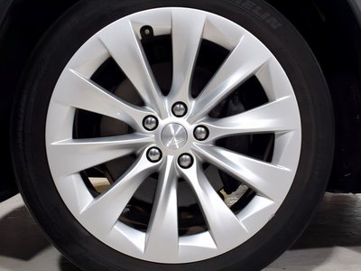 2020 Tesla MODEL X — миниатюра 48