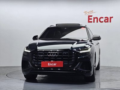 AUDI Q8 - 2