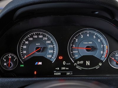 BMW M3 SEDAN - 6