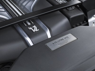 ROLLS-ROYCE CULLINAN - 10