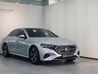 MERCEDES-BENZ E-CLASS - 1