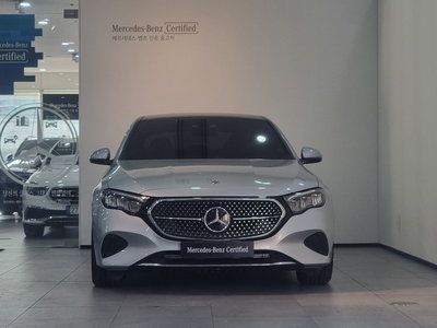 MERCEDES-BENZ E-CLASS - 2